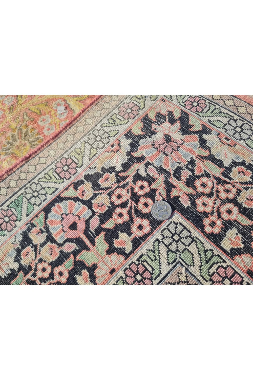 Amazing Hand Knotted Antique Traditional Tribal Kashmir Pictorial Silk Area Rug 6 x 4 Ft