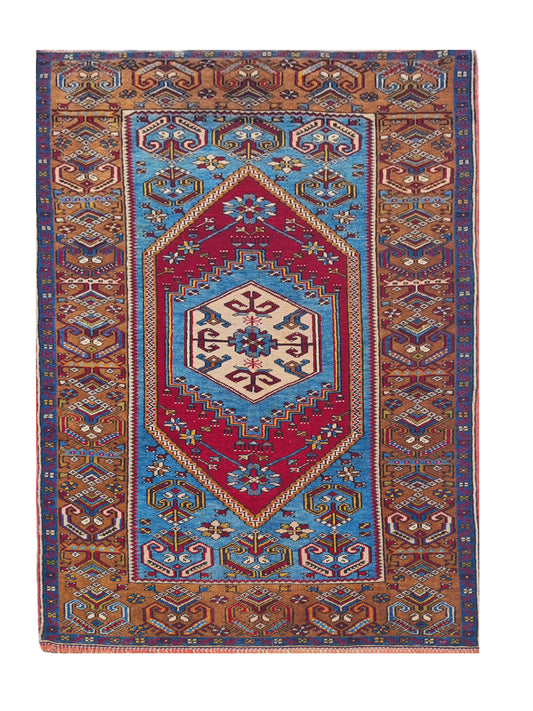 Amazing Hand Knotted Vintage Turkish Wool Area Rug 5.4 x 3.5 Ft