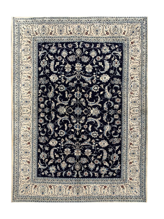 Amazing Hand Knotted Vintage Naeen Wool Area Rug 11.1 x 7.11 Ft