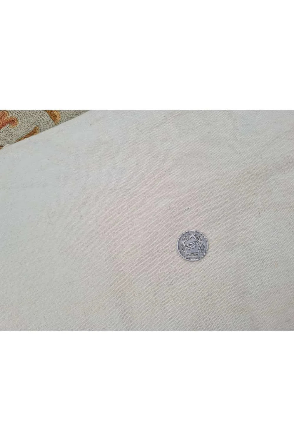 Hand Embroidered Needlework Vintage Kashmiri Textile Wall Hanging 9.0 x 5.11 Ft