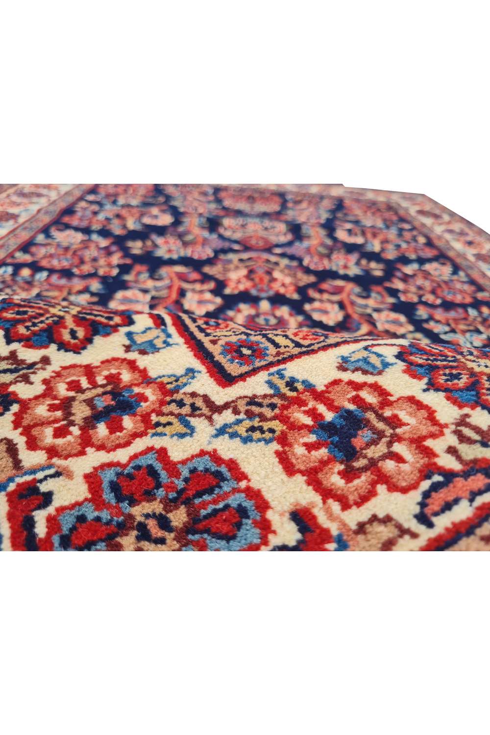 Amazing Hand Knotted Vintage Saroukh Wool Area Rug 5.3 x 2.11 Ft
