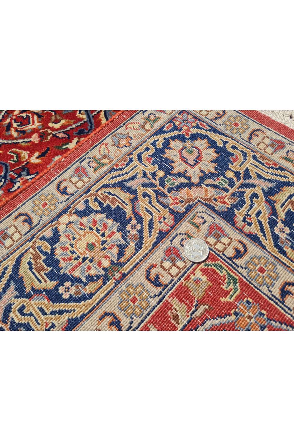 Amazing Hand Knotted Vintage Isfhaan Wool Area Rug 6 x 4 Ft