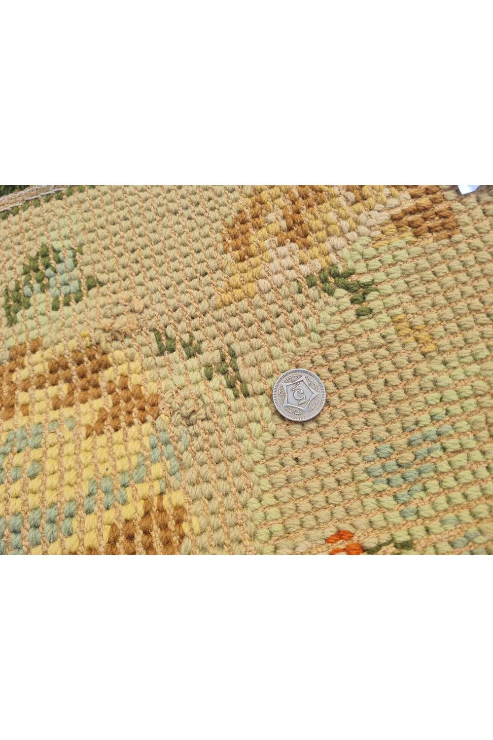 Hand Embroidered Needlework Vintage France Kilm Wool Area Rug 7.5 x 6.1 Ft