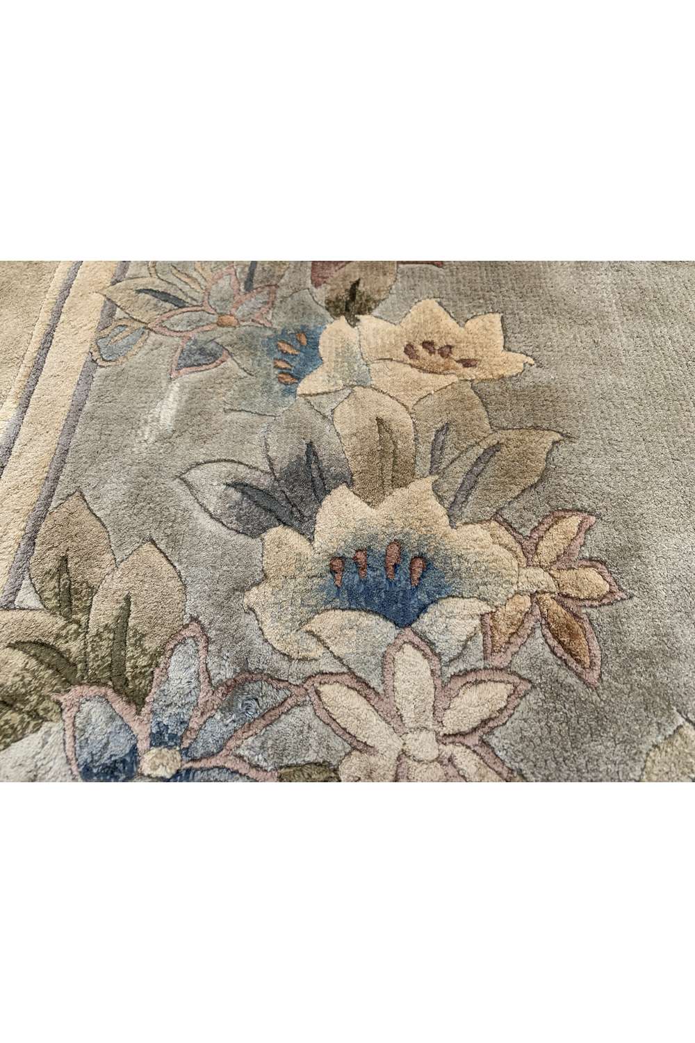 Amazing Hand Knotted Vintage Sino Silk Area Rug 4.6 x 2.3 Ft