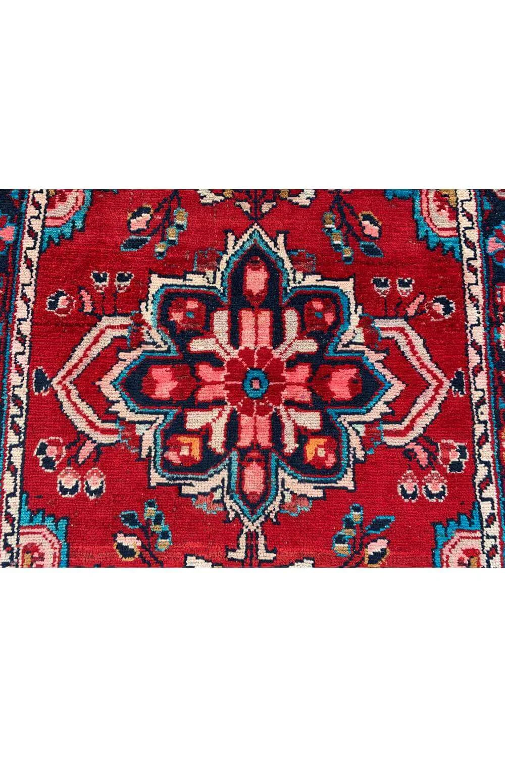 Amazing Hand Knotted Vintage Hamidoun Wool Area Rug 4.7 x 3.3 Ft