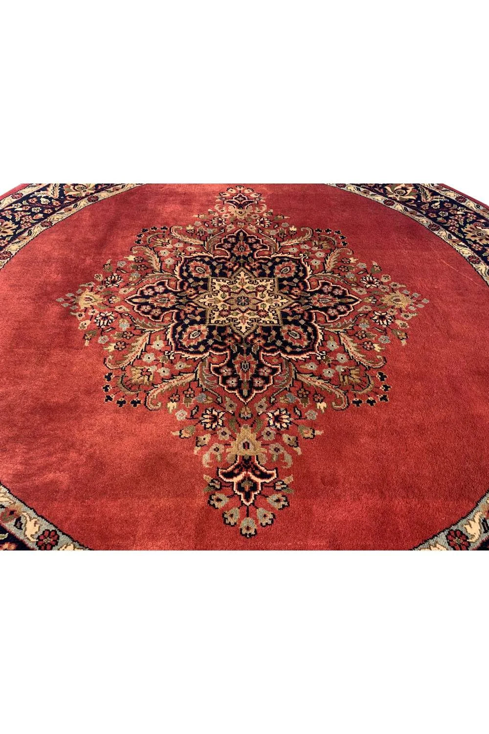 Amazing Hand Knotted Vintage Tabreez Round Wool Area Rug 6.5 x 6.5 Ft