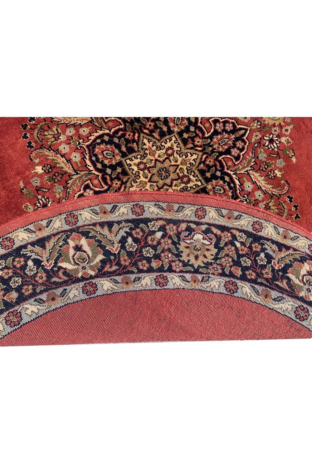 Amazing Hand Knotted Vintage Tabreez Round Wool Area Rug 6.5 x 6.5 Ft