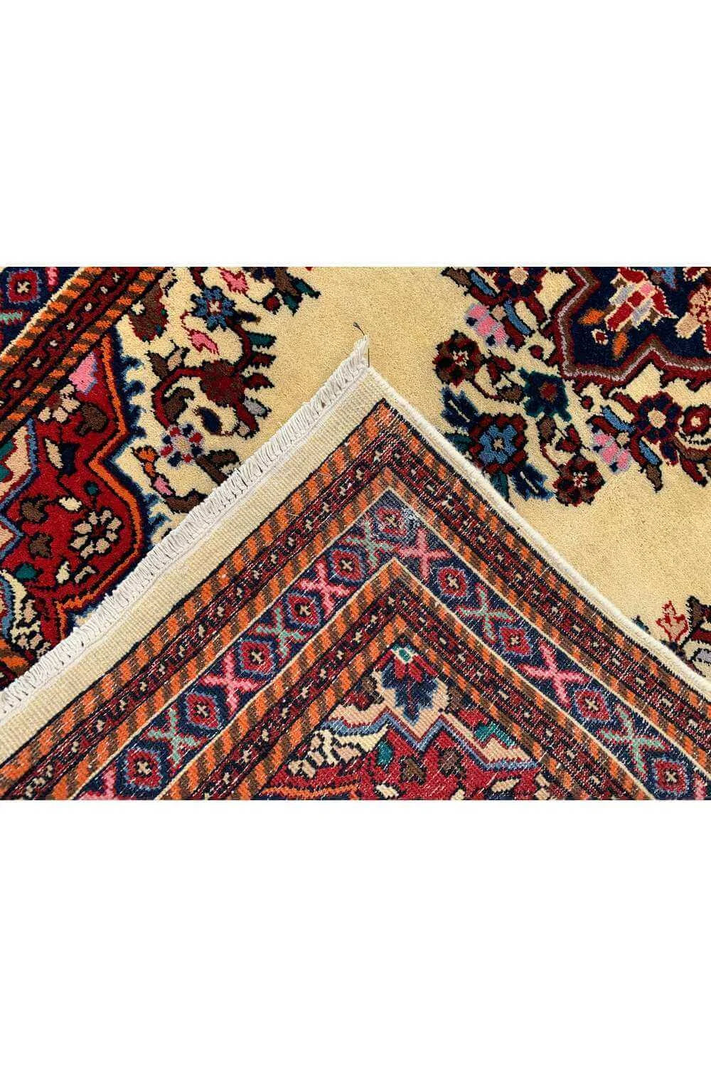 Amazing Hand Knotted Vintage Baghtiyaar Wool Area Rug 6.1 x 3.0 Ft