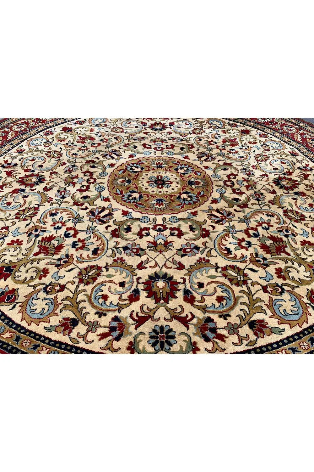 Amazing Hand Knotted Vintage Tabreez Round Wool Area Rug 9 x 8 Ft