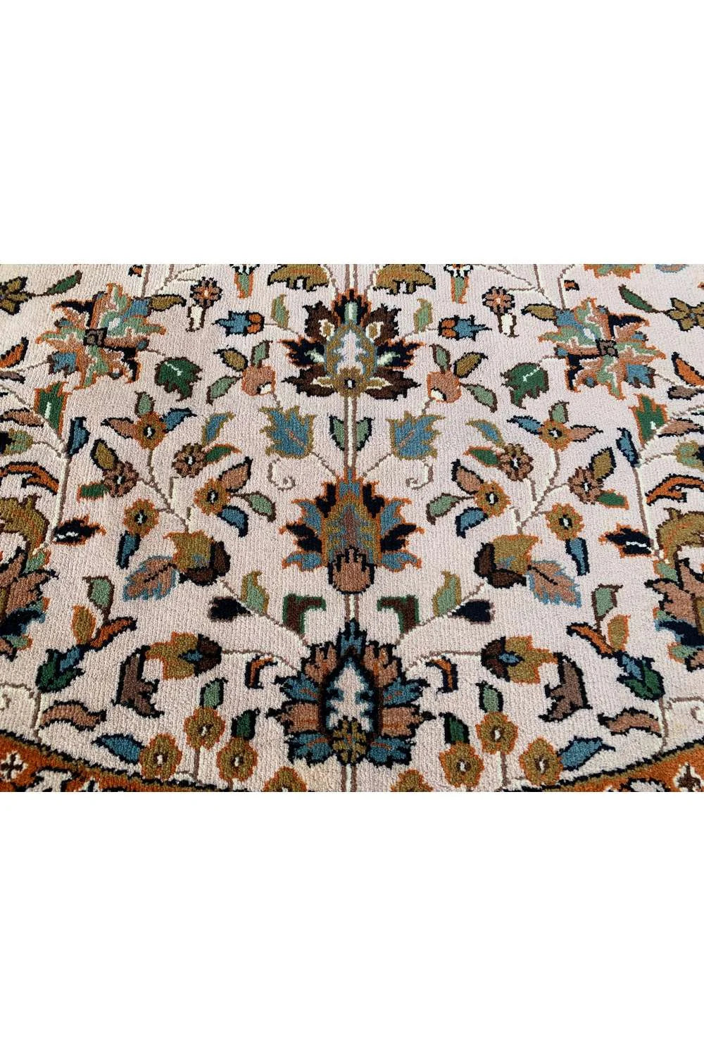 Amazing Hand Knotted Vintage Tabreez Round Wool Area Rug 6.3 x 6.2 Ft